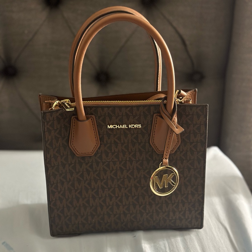Michael kor small tote